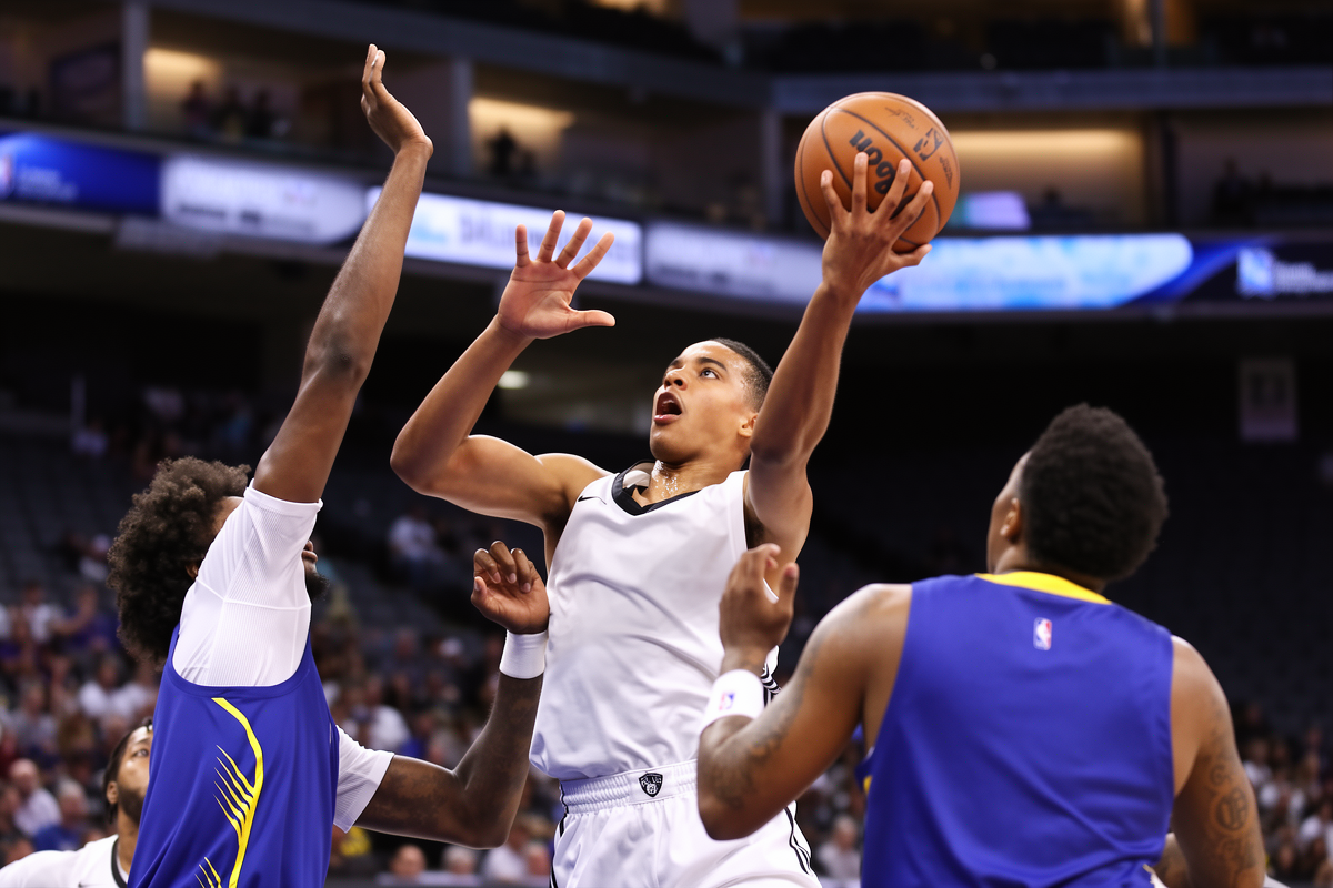 1xbet体育登录 - 路易斯维尔新星米卡尔·布朗 Jr.：夏季联赛首秀绽放 NBA 梦想 - 1xbet体育